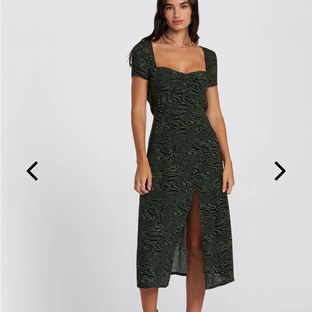 RVCA Green and black print midi dress with tie-up open back 🖤